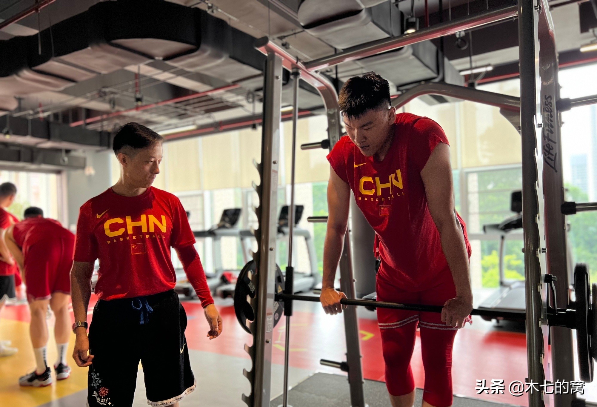 林彦廷为什么没有报名cba（杜锋率中国男篮14人出征，周琦+6后卫，锋线告急）