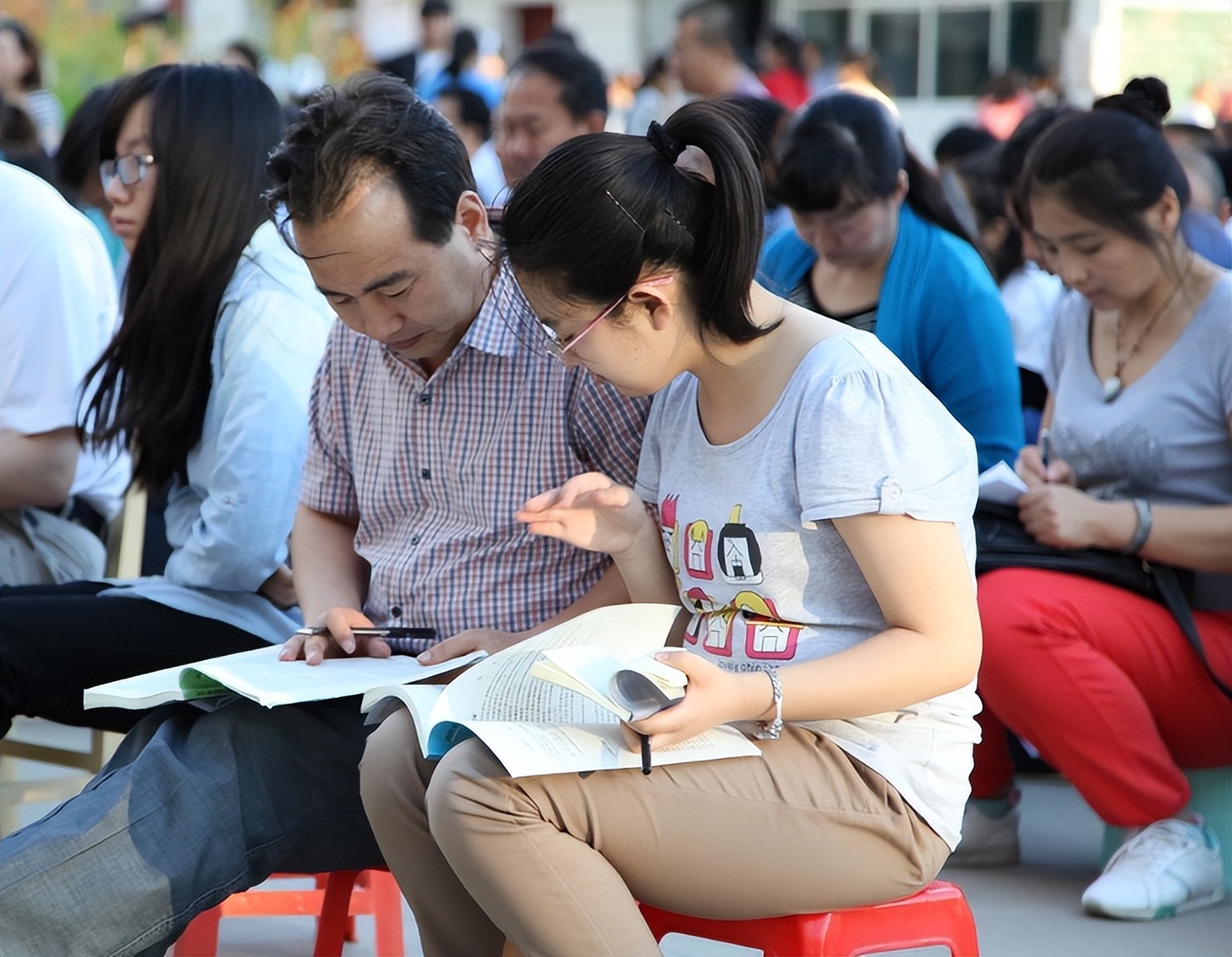 “为了你的前途我忍了”，高三家长能有多卑微？说多了都是眼泪