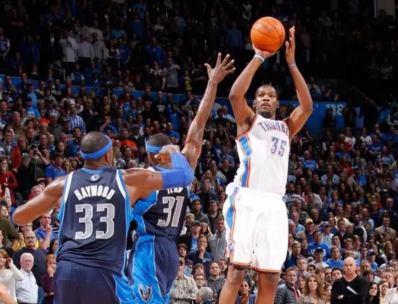 nba的籃球巨星有哪些人（榮譽(yù)并非唯一！美媒評(píng)選NBA最偉大的十名射手：前三名實(shí)至名歸）
