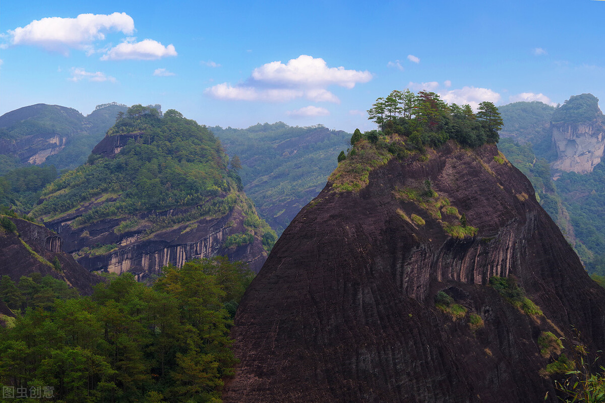 来武夷山，在天游峰冥想，观碧水丹山，拍摄秀甲东南的美景