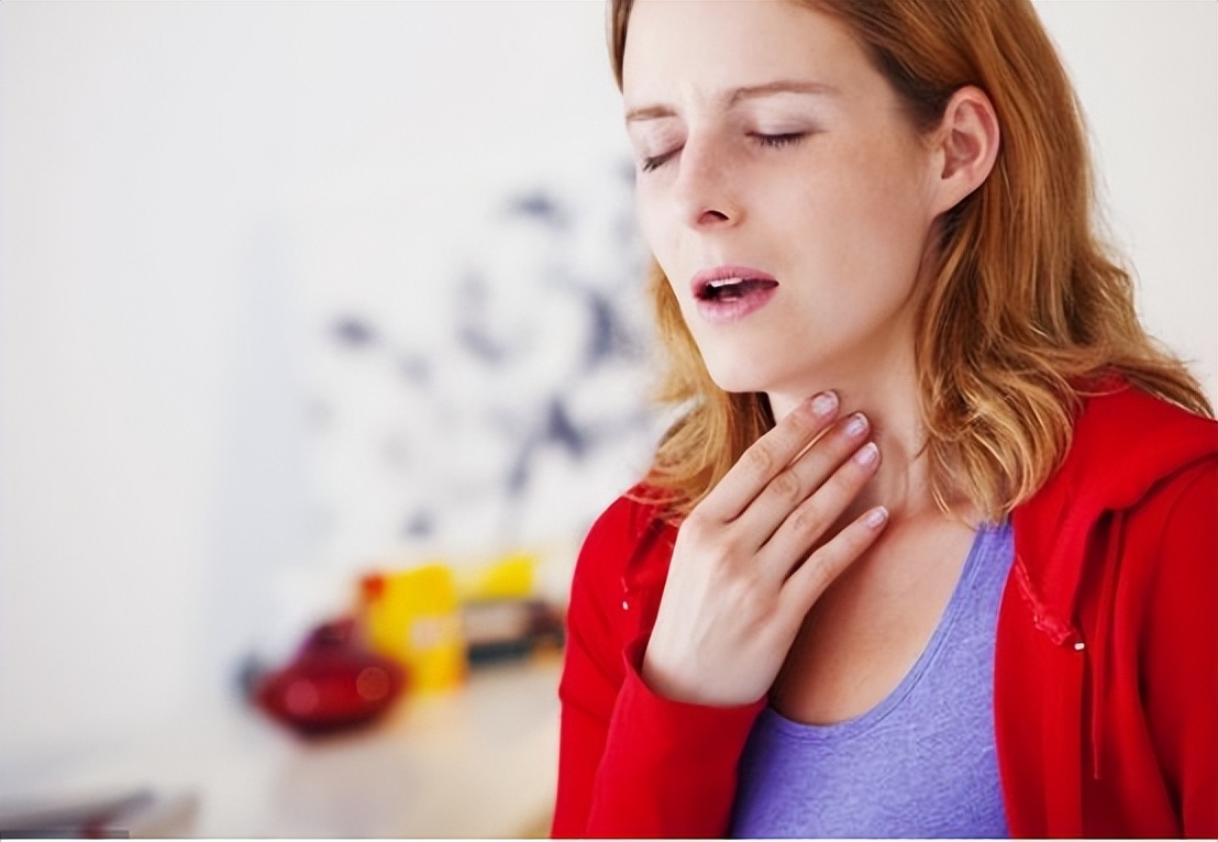 別把喉癌當成咽炎，若頸部有3種表現建議引起重視，別後知後覺