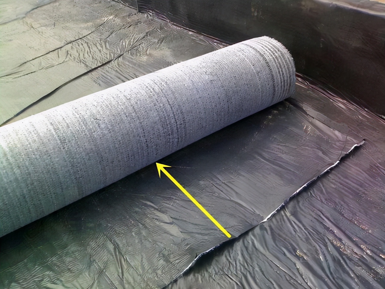 中国大爷在外受气，回家发明“水泥毯”，如今估值上亿，特受欢迎