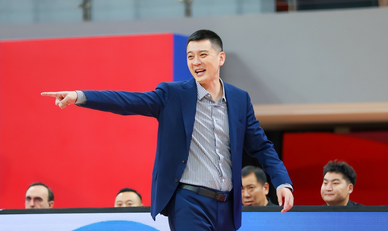 cba空场比赛为什么有观众（观众不能入场还有关系票？辽媒引用郭艾伦名言：CBA真是very good）