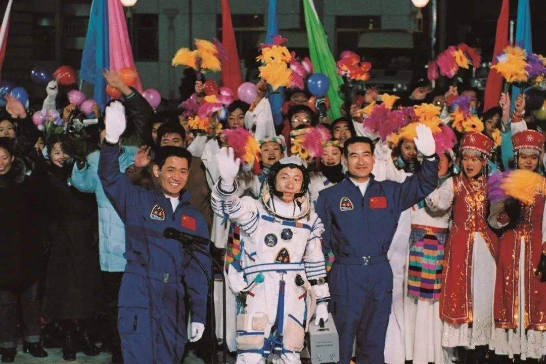 杨利伟在太空听到“敲门声”，科研人员努力13年，找到原因了吗？