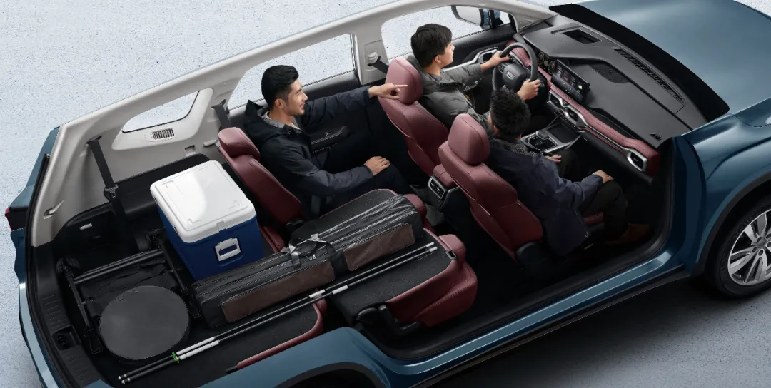 顶配13.96万元的真7座SUV,吉利豪越除了大还有什么?