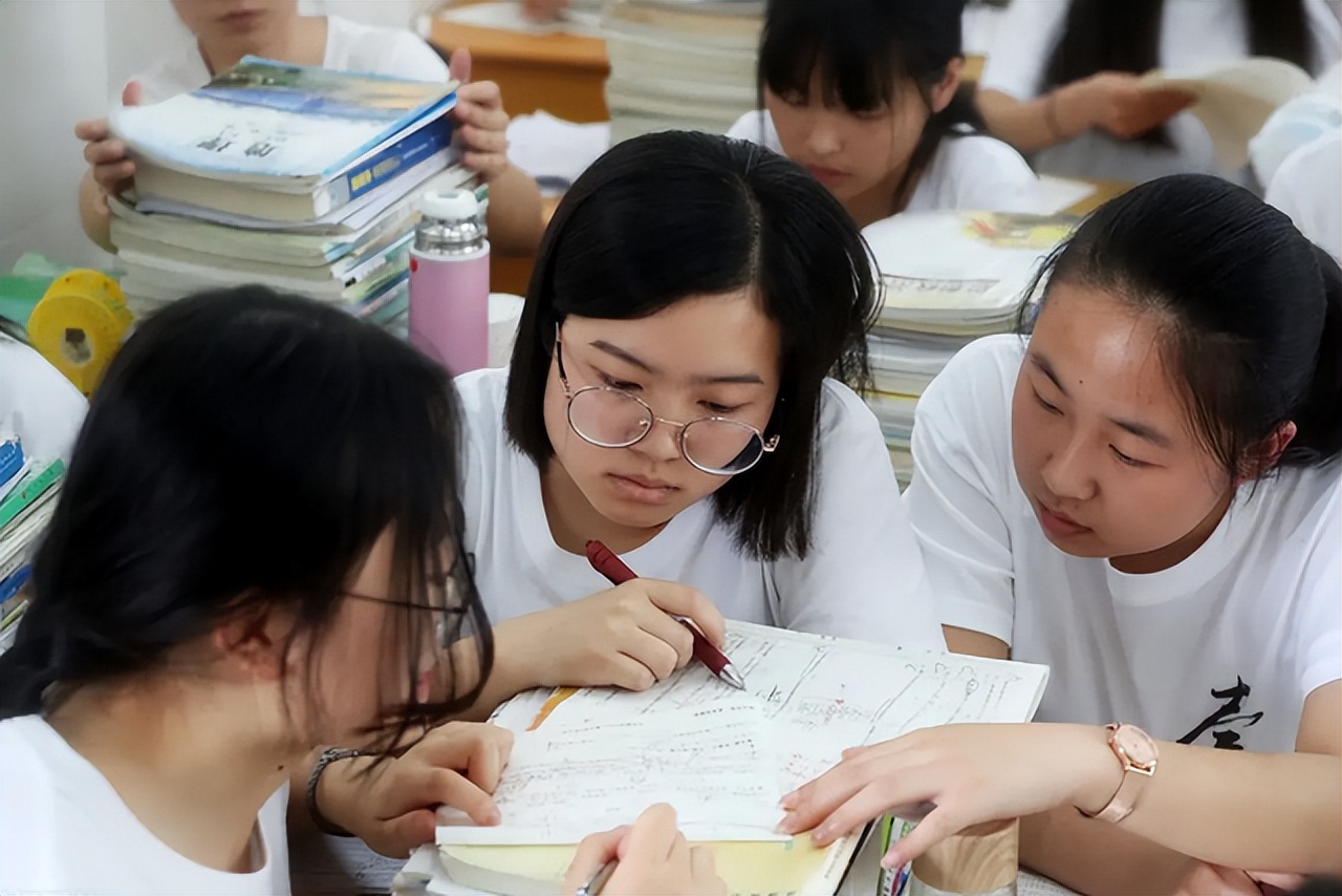 高考分数线怎么划分的（不仅考研有大小年之分）