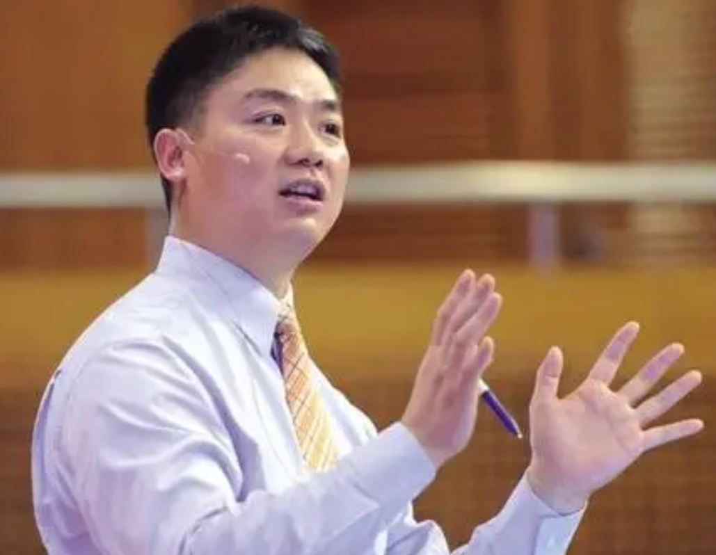 “京东老板”刘强东：把女儿宠成公主，儿子却是他一生的痛