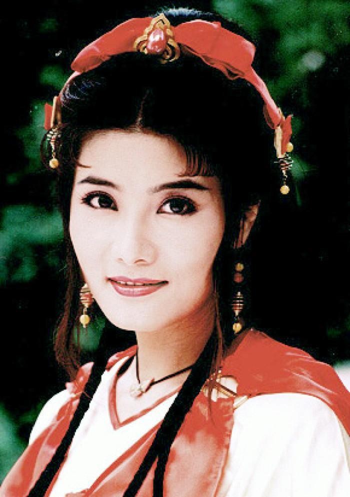 貌美如花却至今未婚，这12位大龄女星，各有各的苦衷