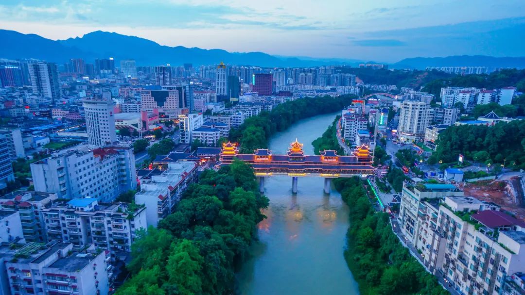 4线小城，凭什么被称为中国版仙本那、连外媒都赞它是最美仙境？