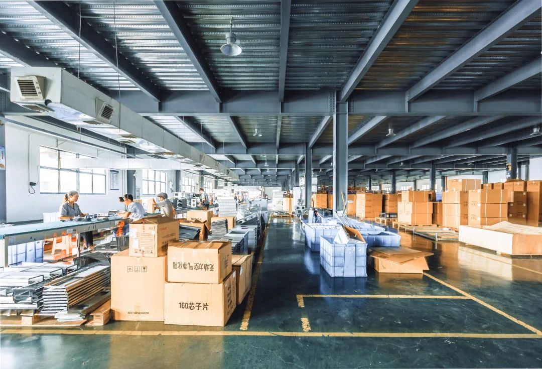 周闻世界｜多国罢工潮对全球生产和供应链产生了诸多负面影响……