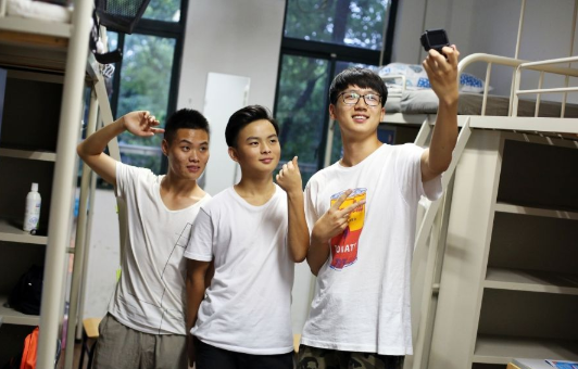 大学宿舍中的“潜规则”，有些人毕业了才明白，聪明学生要了解