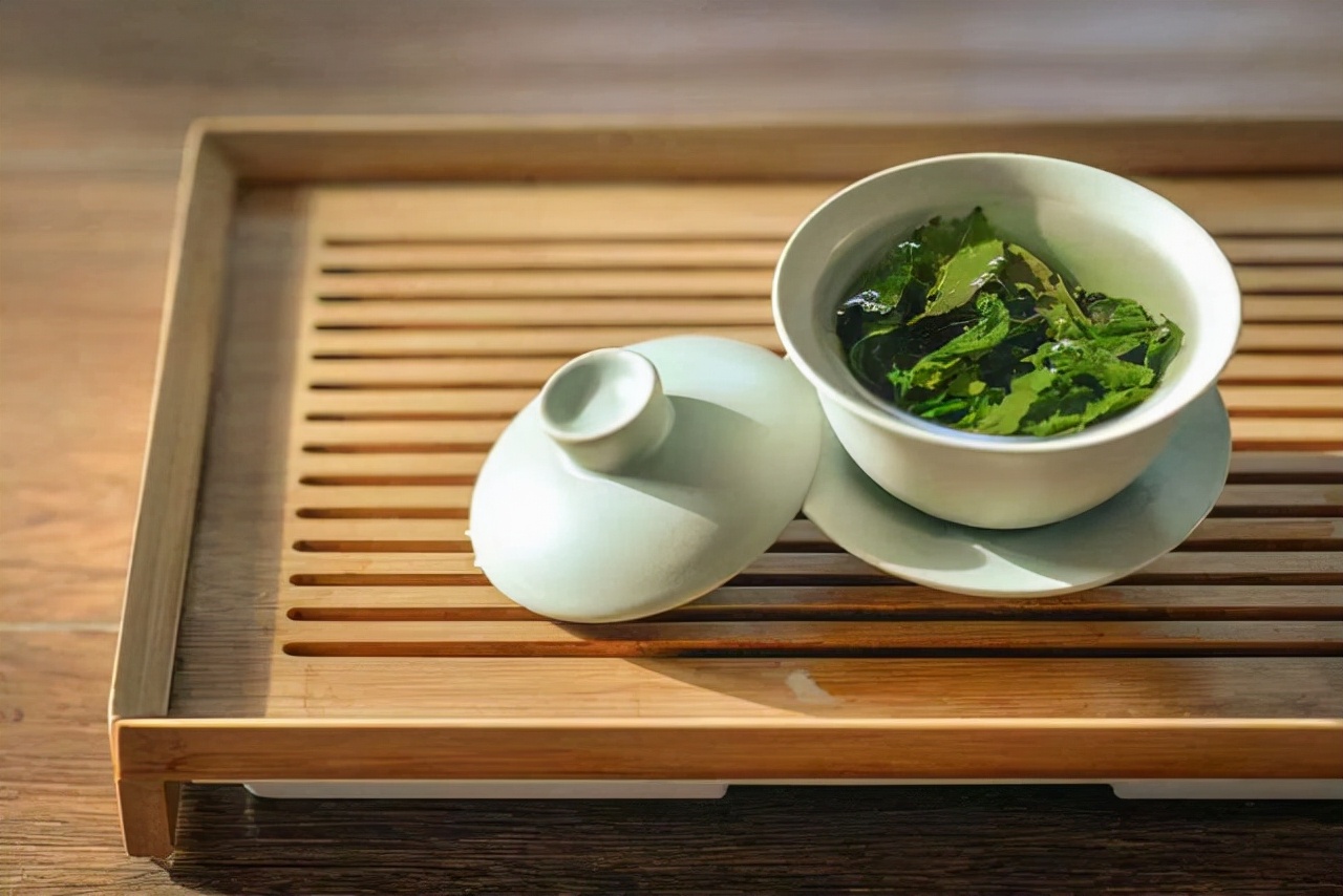 隔夜茶，“毒如蛇”？隔夜茶能喝吗，央视实验告诉你真相
