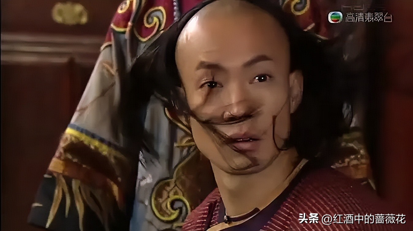蒋必文的成功,离不开敖嘉年的精湛表演