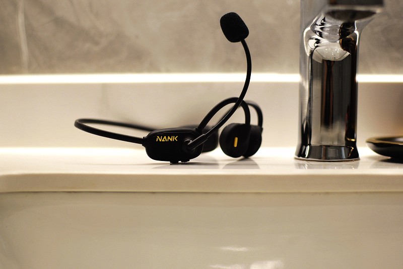 听歌通话两不误 南卡Runner Comm专业骨传导通讯耳机