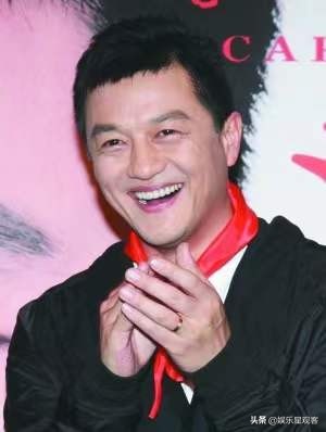 曾经风光无限，如今却尽显苍老的十位巨星，今昔对比差别可真大