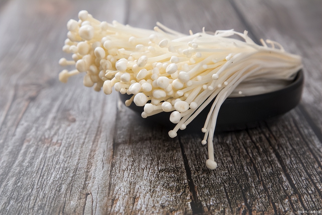 4.金针菇:益智菇