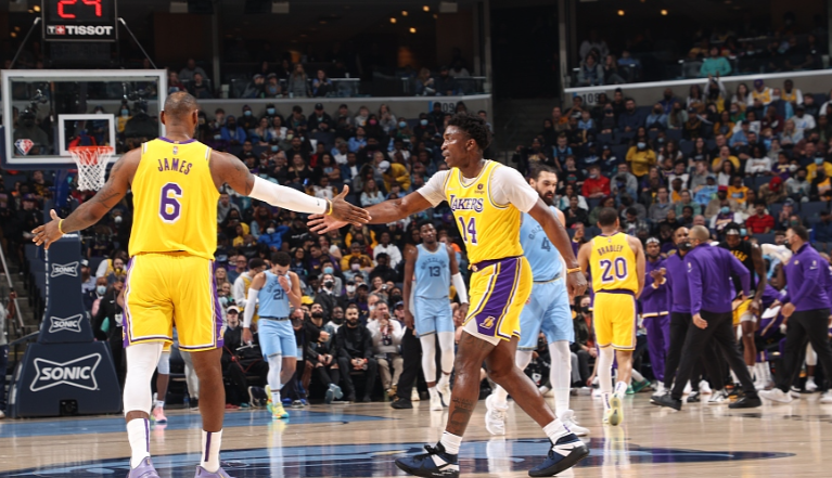 湖人对灰熊比赛录像今天（詹姆斯致命失误！湖人背靠背不敌灰熊，莫兰特41+10，威少三双）