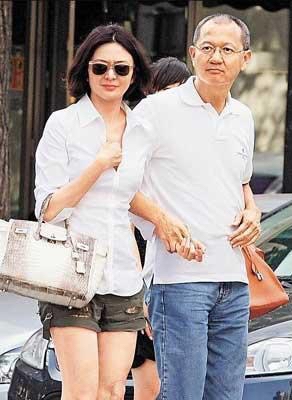 6位“清纯欲女”的劲爆情史：有人8段感情4次婚姻，有人当街热吻