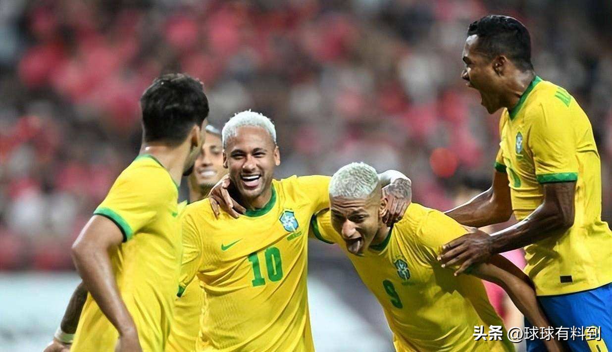 世界杯谁进了16强(在最新的国际足联排名之后，巴西将成为世界杯上排名第一的球队)