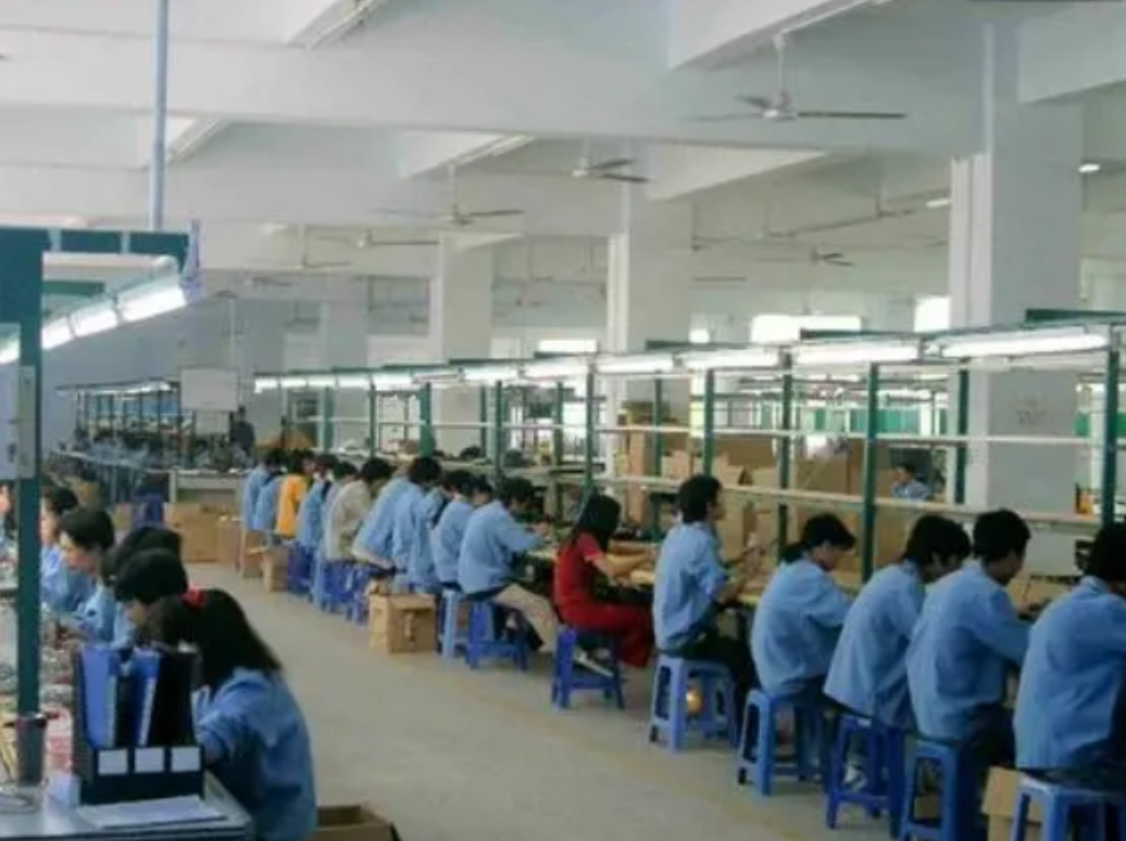 2009年，山东21岁女孩翻墙私奔摔成瘫痪，小伙不离不弃照顾14年