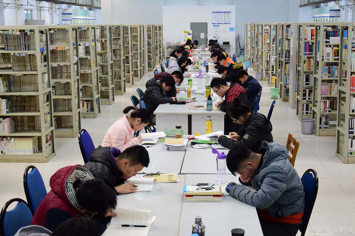 考研励志故事：从“专科生”到研究生，他用了7年
