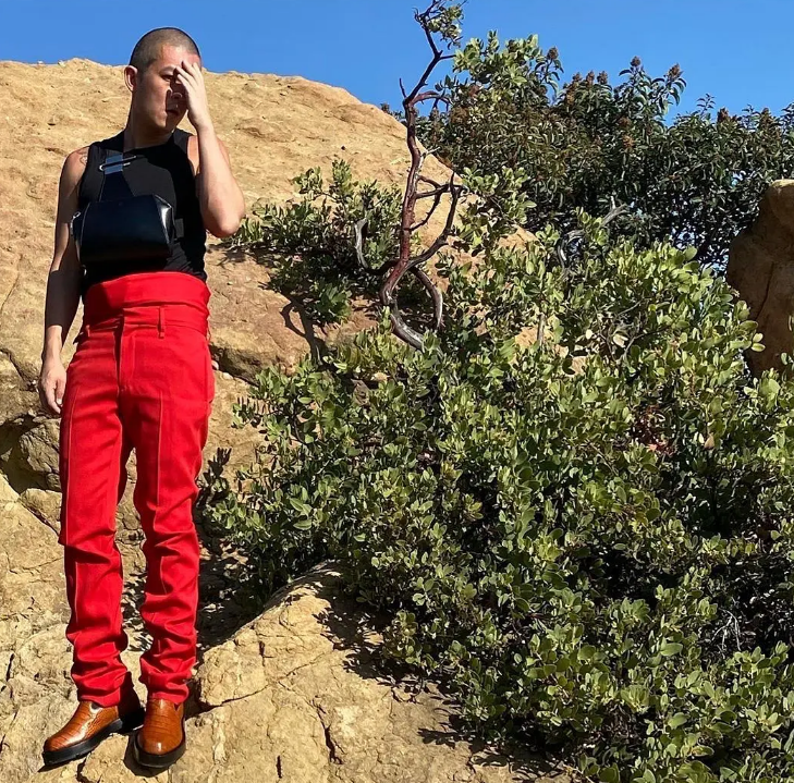 中年男星土味大赏:谢霆锋爱皮衣,张杰戴大金链,周杰伦痴迷粉色