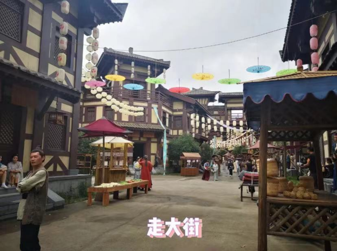 在横店，影视人“渡劫”