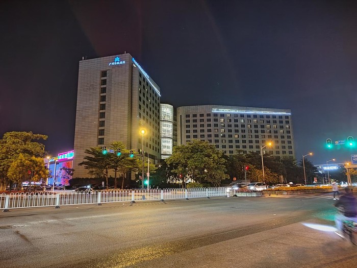 想要跟上潮流的時尚爆款？不妨看看這三臺手機