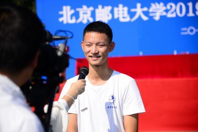 “励志考生”王恒杰：高考结束跪谢母亲，635分为何放弃985名校？