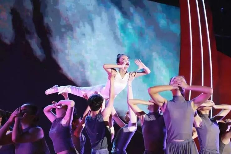 风“华”正茂，“理”想正好！这场双向奔赴，华东理工大学等你！