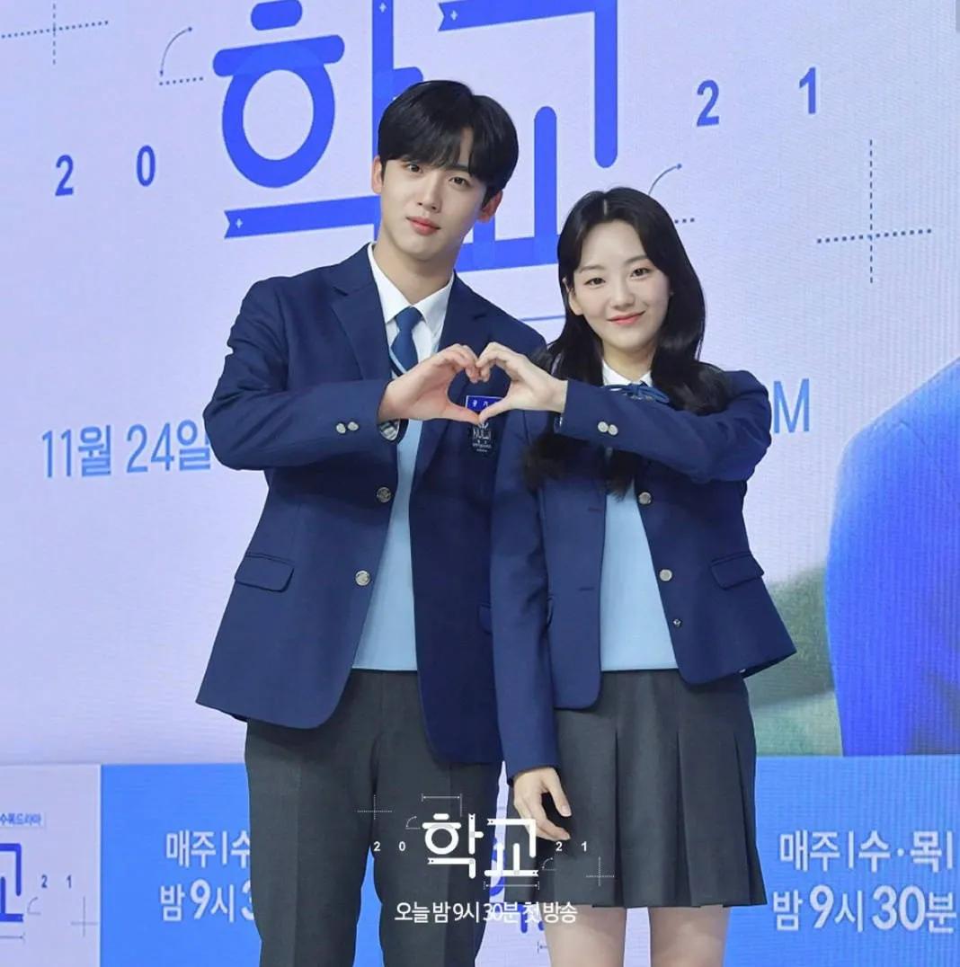 最新韩剧校园剧，值得一看，保证你看了就会陷进去