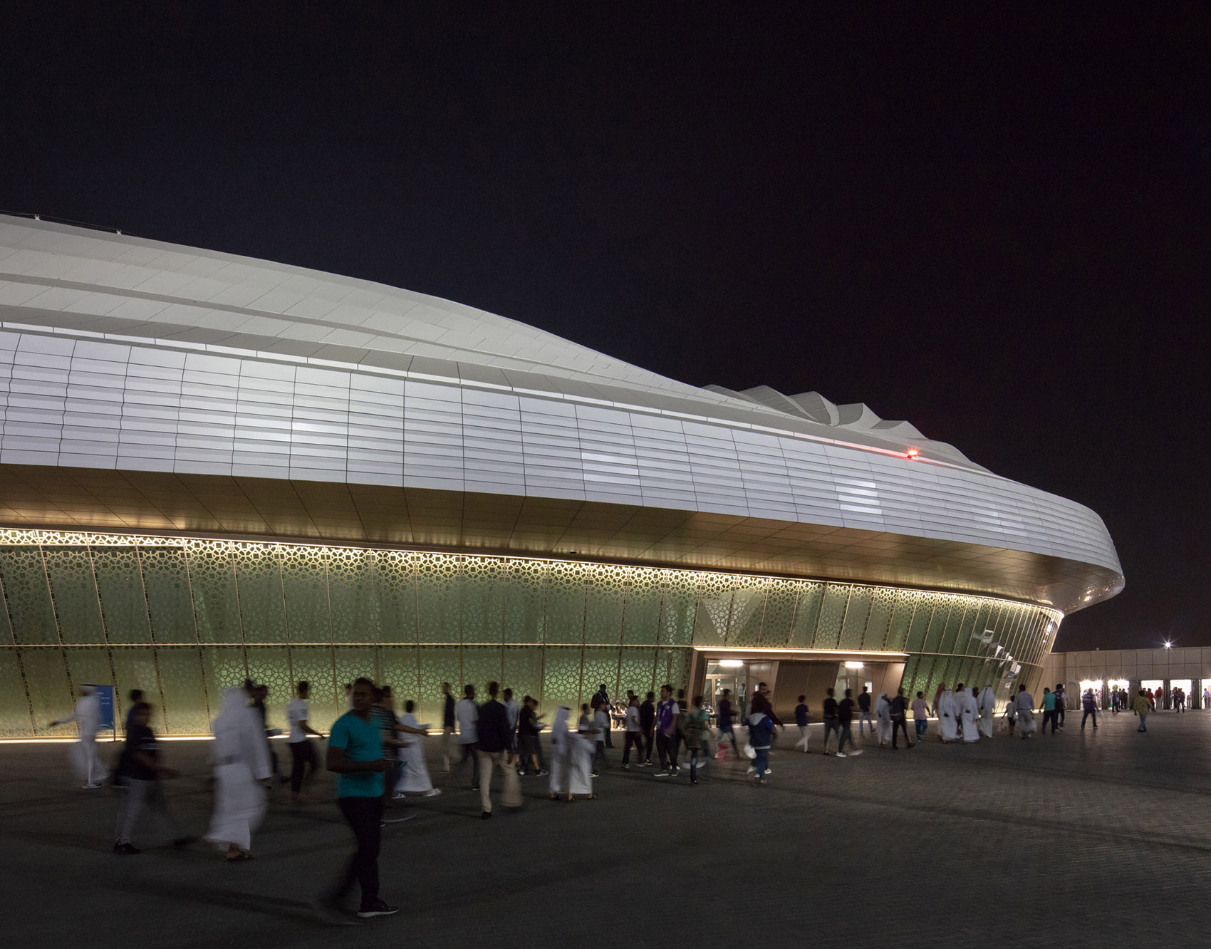 2022世界杯卡塔尔首都(卡塔尔世界杯8座地标性场馆实景图，一探体育场背后的设计巧思)
