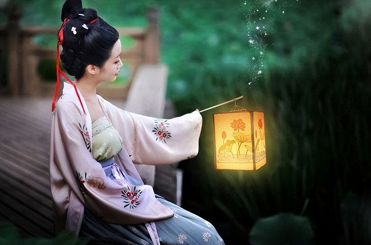 十二首古人描写夏夜的诗词，看古人如何仰望星空，触笔成荫