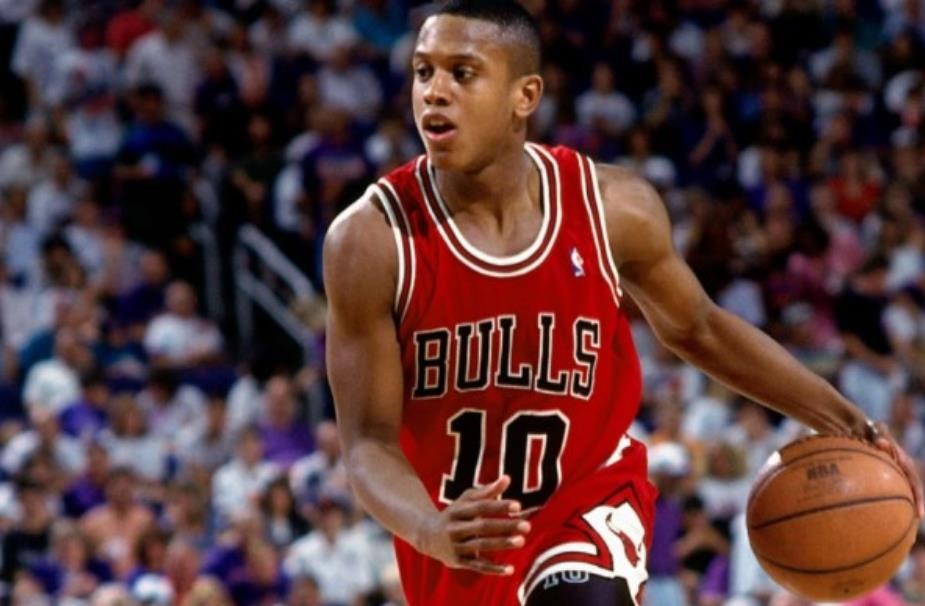 nba哪些球星擅长跳投（顶级射手！盘点NBA定点投射最出色的十大球星：三大库里齐上榜！）-趣拿体育