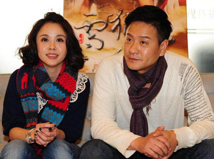 连奕名:成名后抛妻弃子,净身出户娶杨若兮,前妻红了他糊了