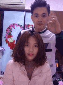 女同事发来消息，我一直没看明白，她说：你试试反过来念