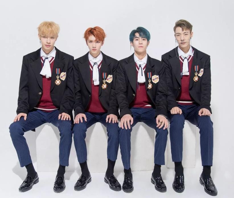 李英超怎么喊李振洋（“娱圈菩萨”木子洋：为宠粉给粉丝爆衣，多次劝学培养粉丝三观）