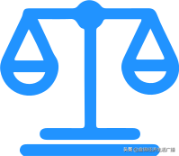 变更车道致三车相撞，女子