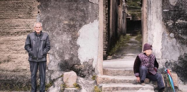 90岁老人：生病后我才明白，晚年谁都靠不住，就连亲情也是现实的
