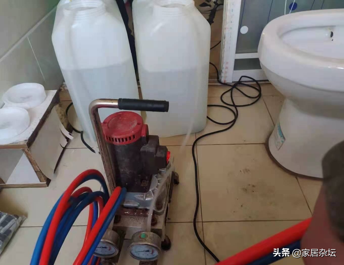 如何应对楼上卫生间漏水的三种情况？