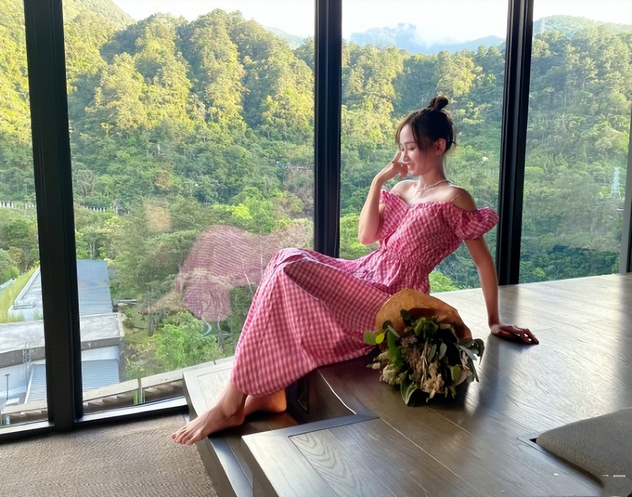 Alan下厨为老婆做美食，陈乔恩晒照高调秀恩爱，婚后被宠成公主