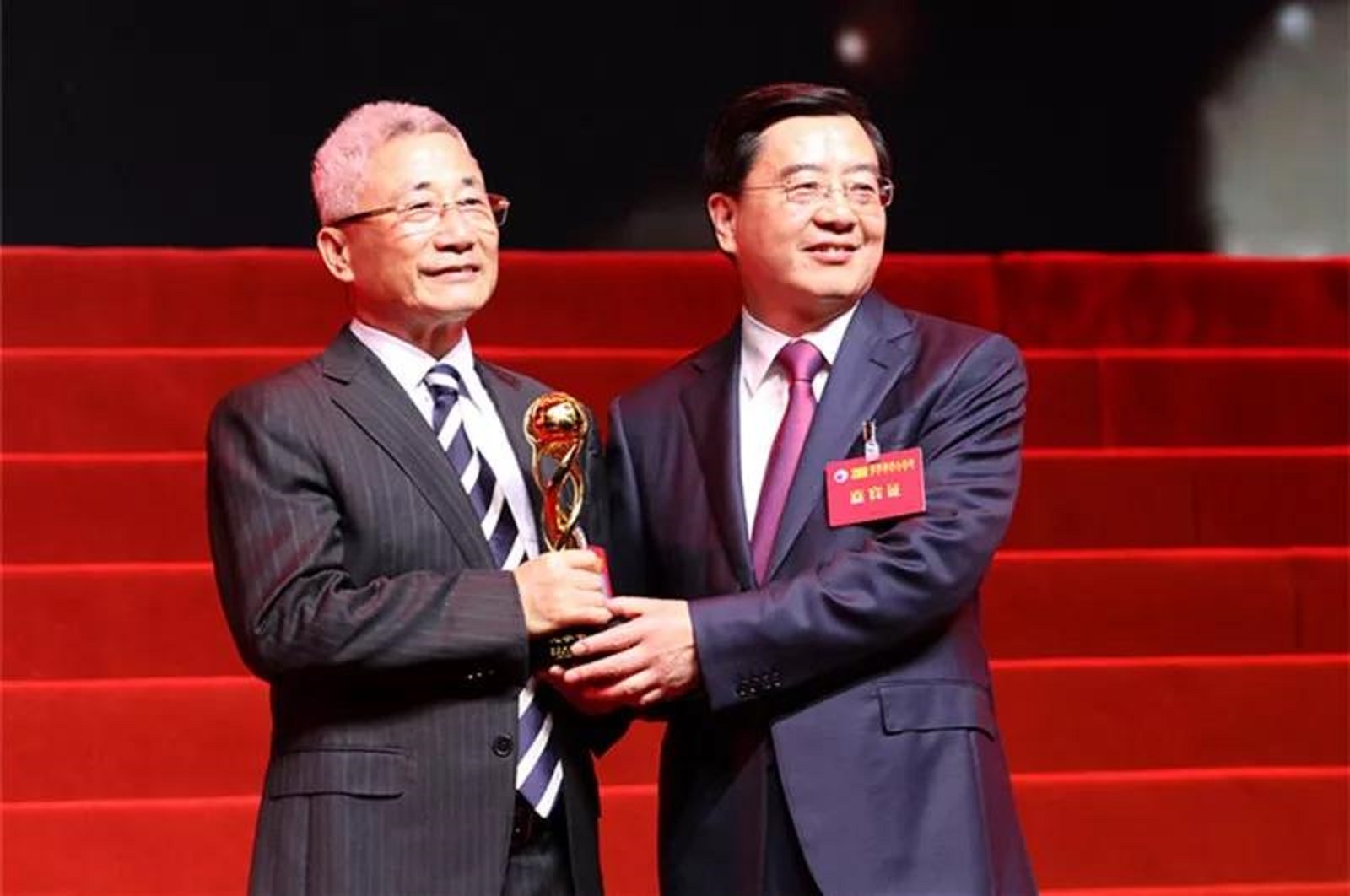 温州又一潜藏“巨贾”，被胡润“曝光”？手握3家A股，资产超千亿