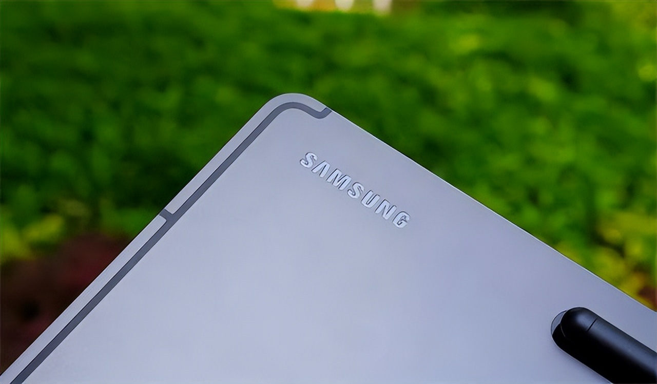 12.4英寸大屏幕！三星GalaxyTabS8+5g版本评测