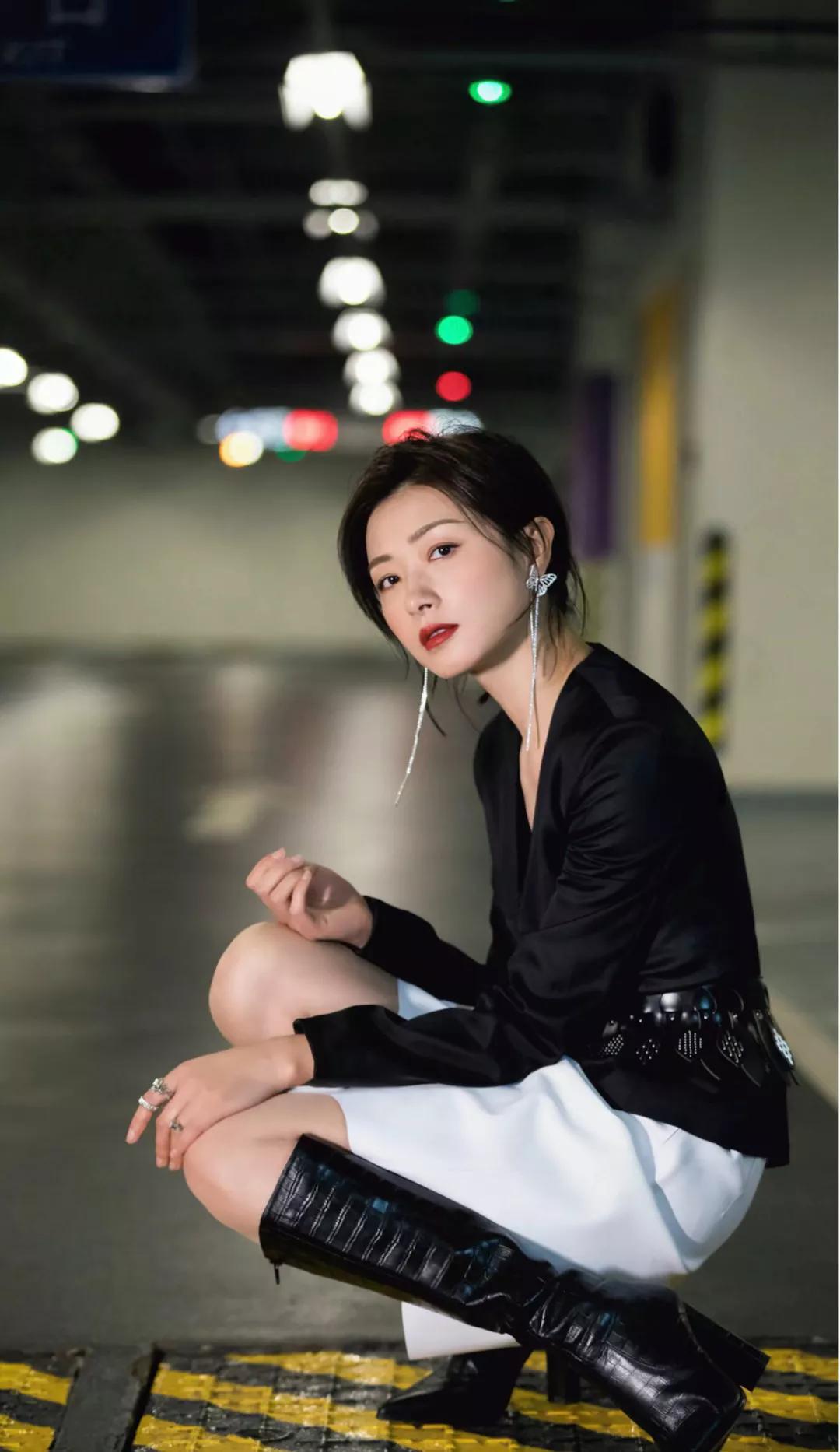 明星俏佳人：万茜最新各种穿搭，漂亮时尚，魅力无限