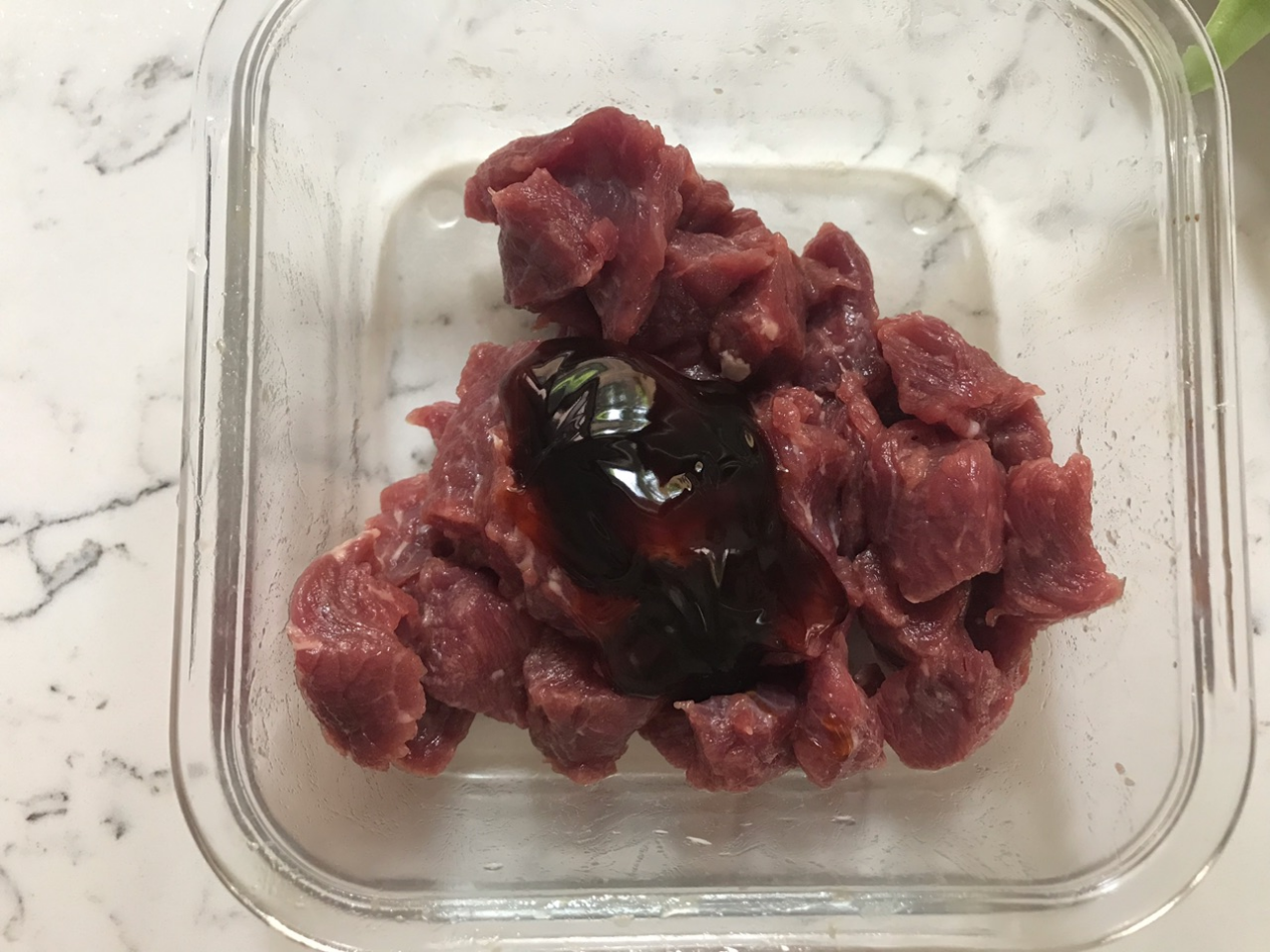 芦笋炒牛肉怎么炒好吃（九步做出鲜美多汁的芦笋炒牛肉）