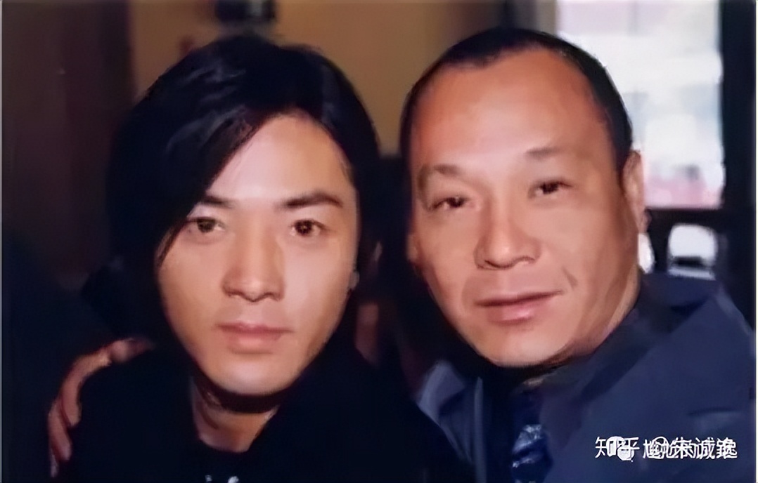 故事的最后，陈浩南退隐老挝