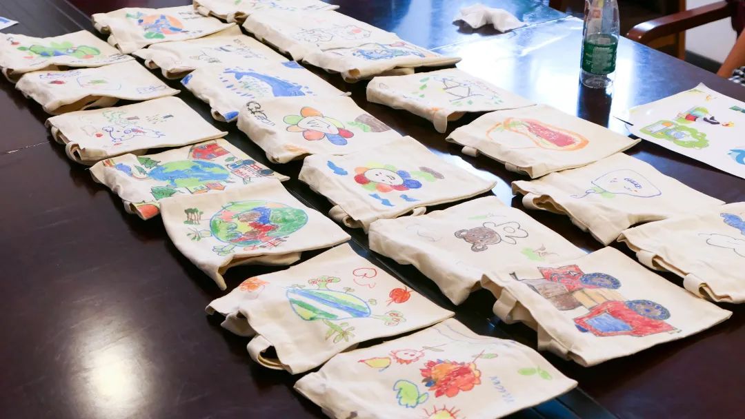 环保袋创意设计(南溪社区“小小巧手绘环保，大大创意印布袋”环保布袋创意制作)