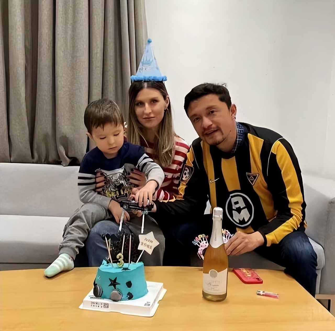 谢晖佟晨洁结婚(谢晖人生赢家!
