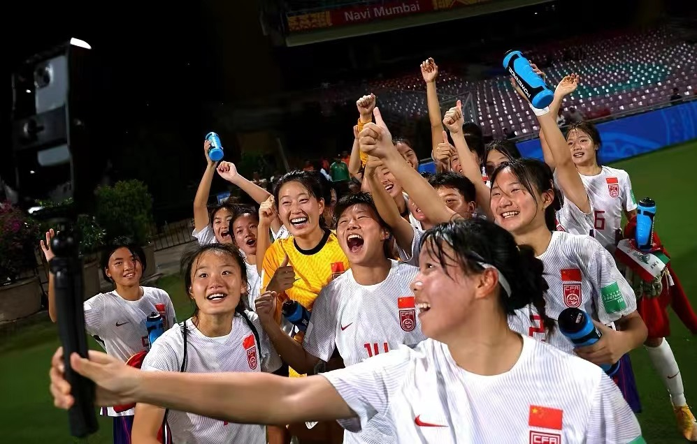 日本世界杯小组赛出线了吗(女足世界杯太刺激！中国队登顶榜首，日本4-0大胜，美国8-0太恐怖)