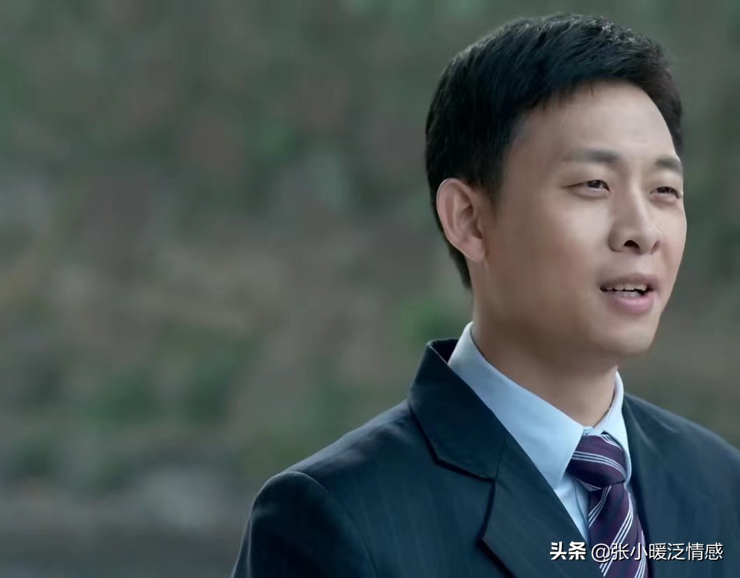 《鸡毛飞上天》替情敌养儿子的陈江河，撕开了多少二婚家庭的隐痛